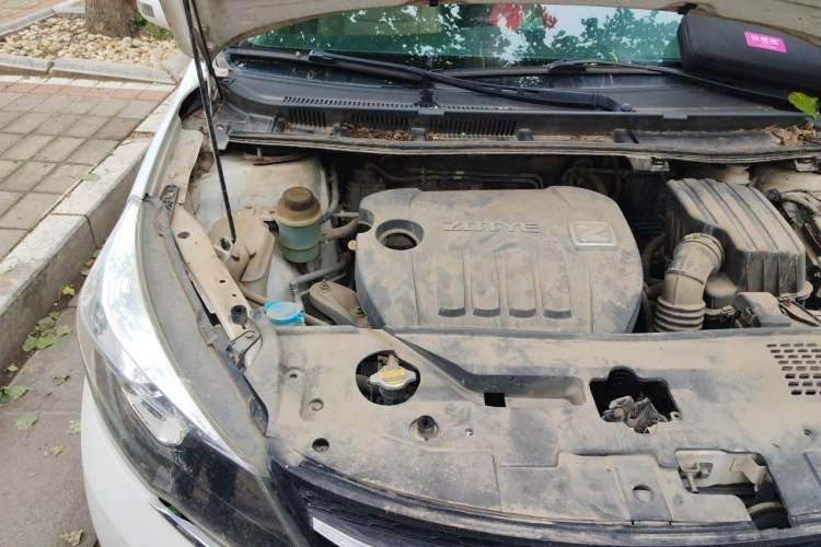 Used Zotye Z300 2016 1.5L Manual Elite Version Engine Bay Right