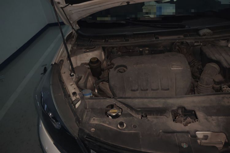 Used Zotye Z300 2016 New Vision 1.5L Manual Entry-Level Model Engine Bay Right