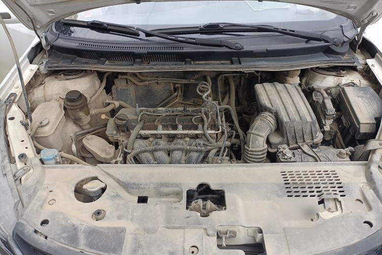 Used Zotye Z300 2016 1.5L Manual Elite Version Engine Bay