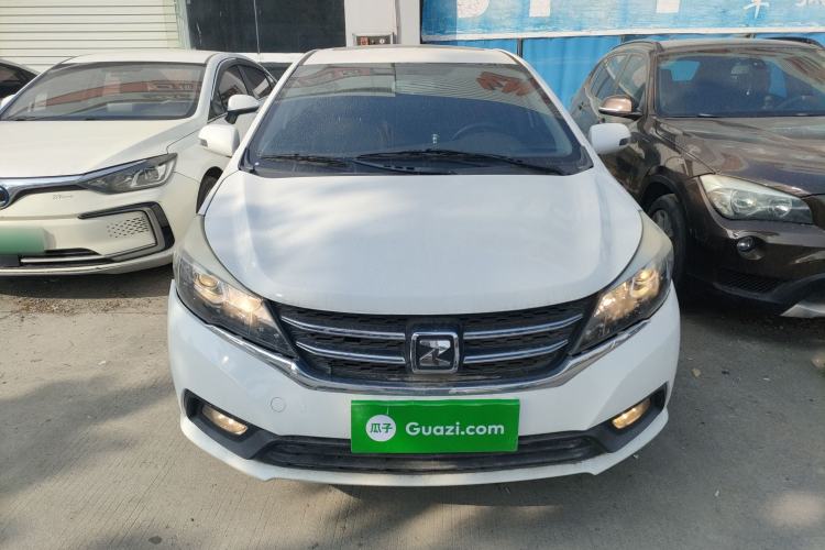 Used Zotye Z300 2016 New Vision 1.5L Manual Entry-Level Model with Sunroof Exterior 1