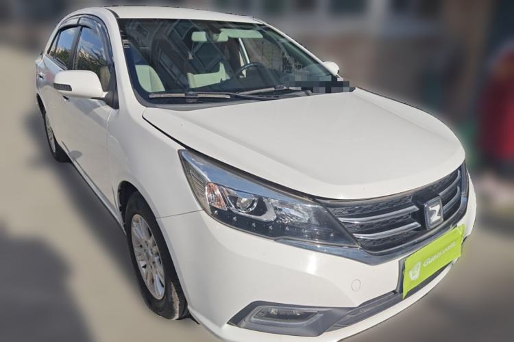 Used Zotye Z300 2016 New Vision 1.5L Manual Entry-Level Model Front Right 45 Deg