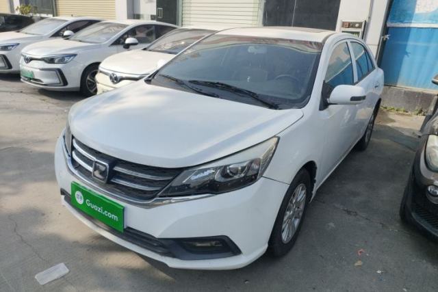Used Zotye Z300 2016 New Vision 1.5L Manual Entry-Level Model with Sunroof