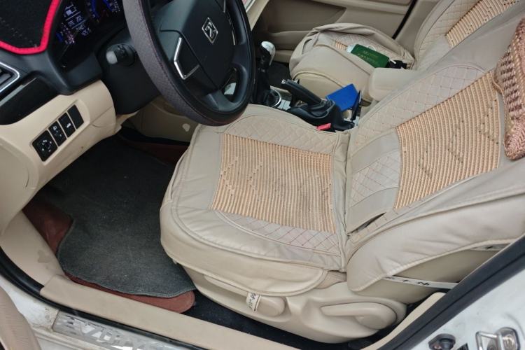 Used Zotye Z300 2016 New Vision 1.5L Manual Entry-Level Model Left Front Seat
