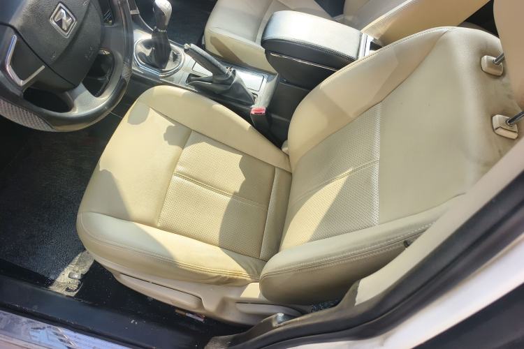 Used Zotye Z300 2016 New Vision 1.5L Manual Entry-Level Model Left Front Seat
