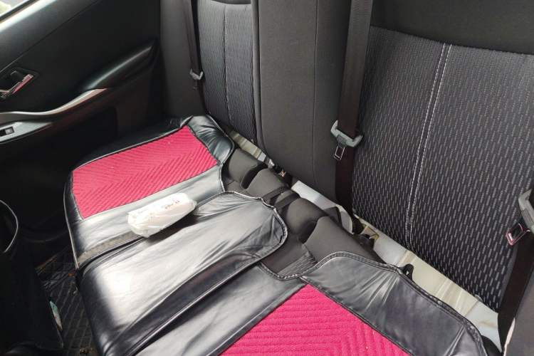 Used Zotye Z300 2016 1.5L Manual Elite Version Left Rear Seat