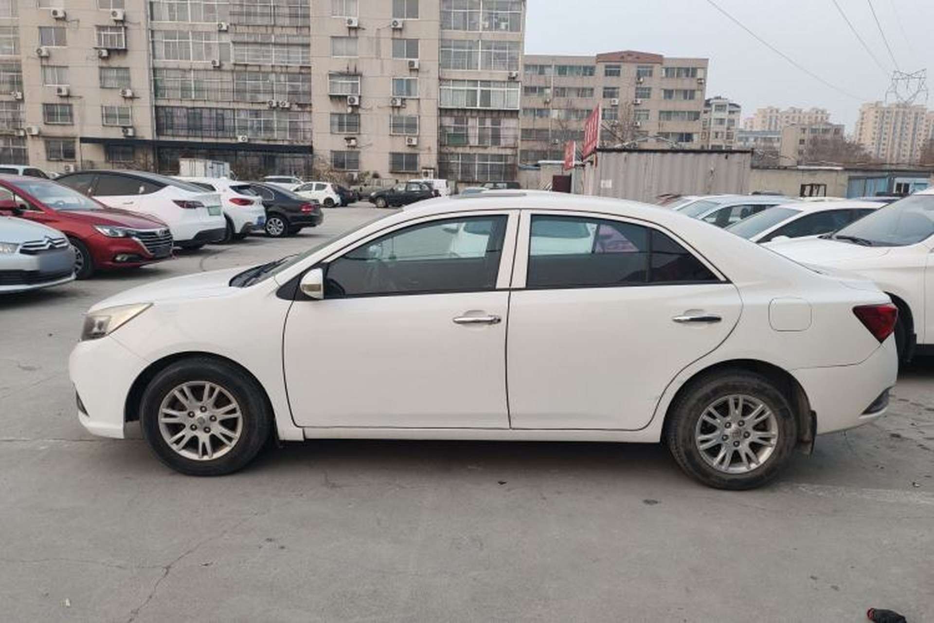 Used Zotye Z300 2016 New Vision 1.5L Manual Entry-Level Model with Sunroof Left Side