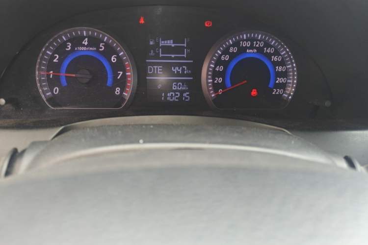 Used Zotye Z300 2016 New Vision 1.5L Manual Entry-Level Model Odometer Close Up