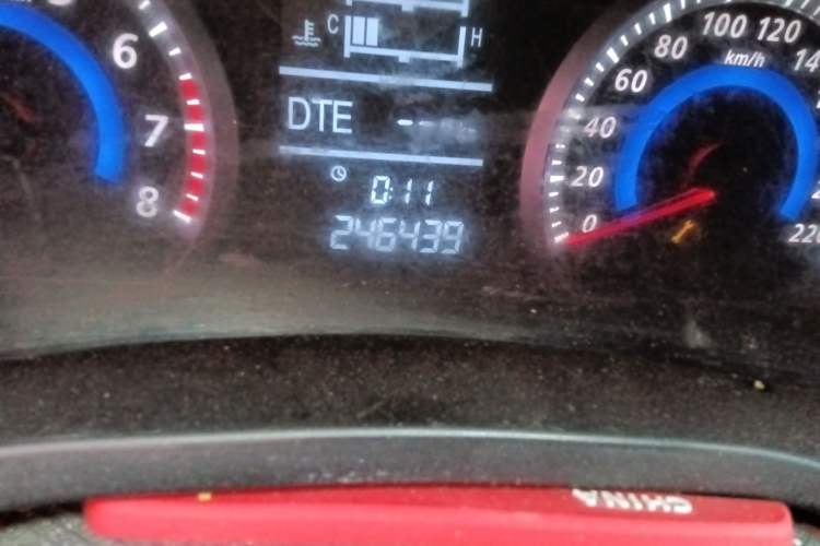 Used Zotye Z300 2016 1.5L Manual Elite Version Odometer Close Up
