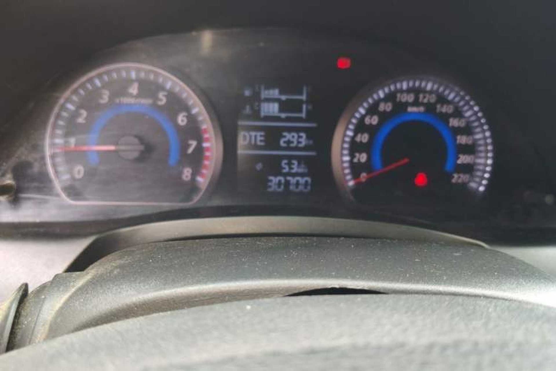 Used Zotye Z300 2016 1.5L Manual Elite Version Odometer Close Up