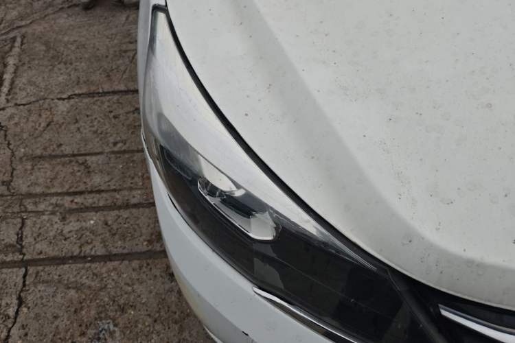 Used Zotye Z300 2016 New Vision 1.5L Manual Entry-Level Model Right Front Headlight