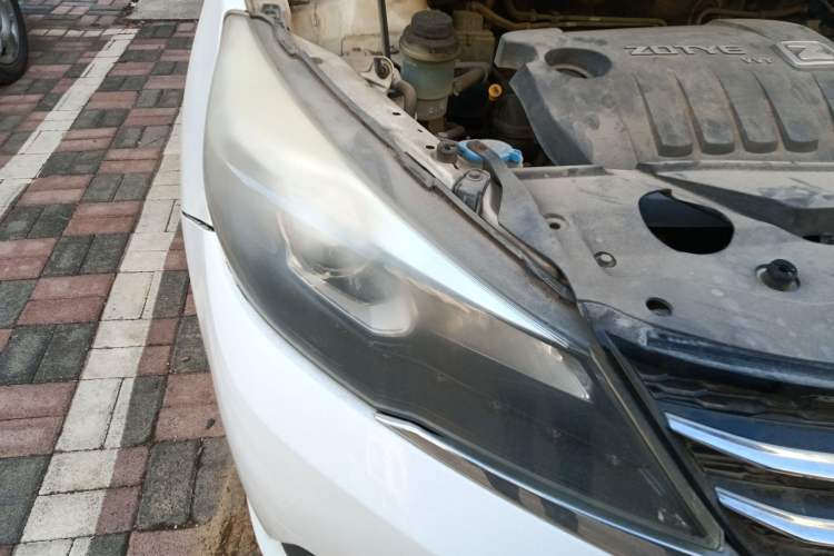 Used Zotye Z300 2016 1.5L Manual Elite Version Right Front Headlight