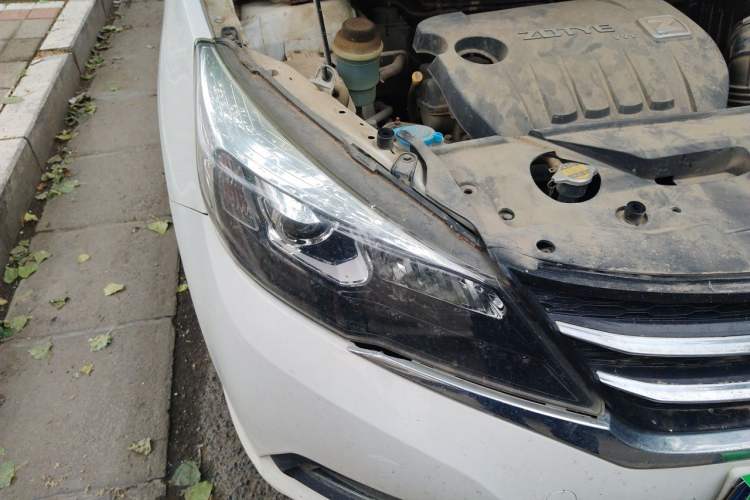 Used Zotye Z300 2016 1.5L Manual Elite Version Right Front Headlight