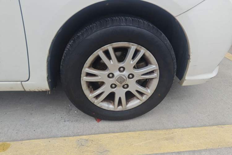Used Zotye Z300 2016 New Vision 1.5L Manual Entry-Level Model Right Front Wheel Hub