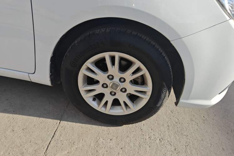 Used Zotye Z300 2016 New Vision 1.5L Manual Entry-Level Model Right Front Wheel Hub