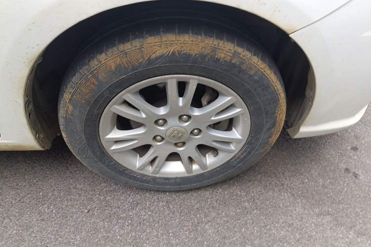 Used Zotye Z300 2016 1.5L Manual Elite Version Right Front Wheel Hub