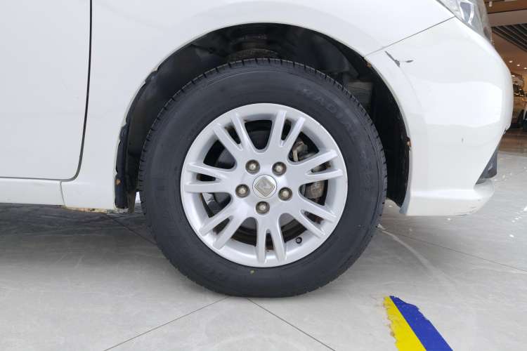 Used Zotye Z300 2016 New Vision 1.5L Manual Entry-Level Model Right Rear Wheel Hub