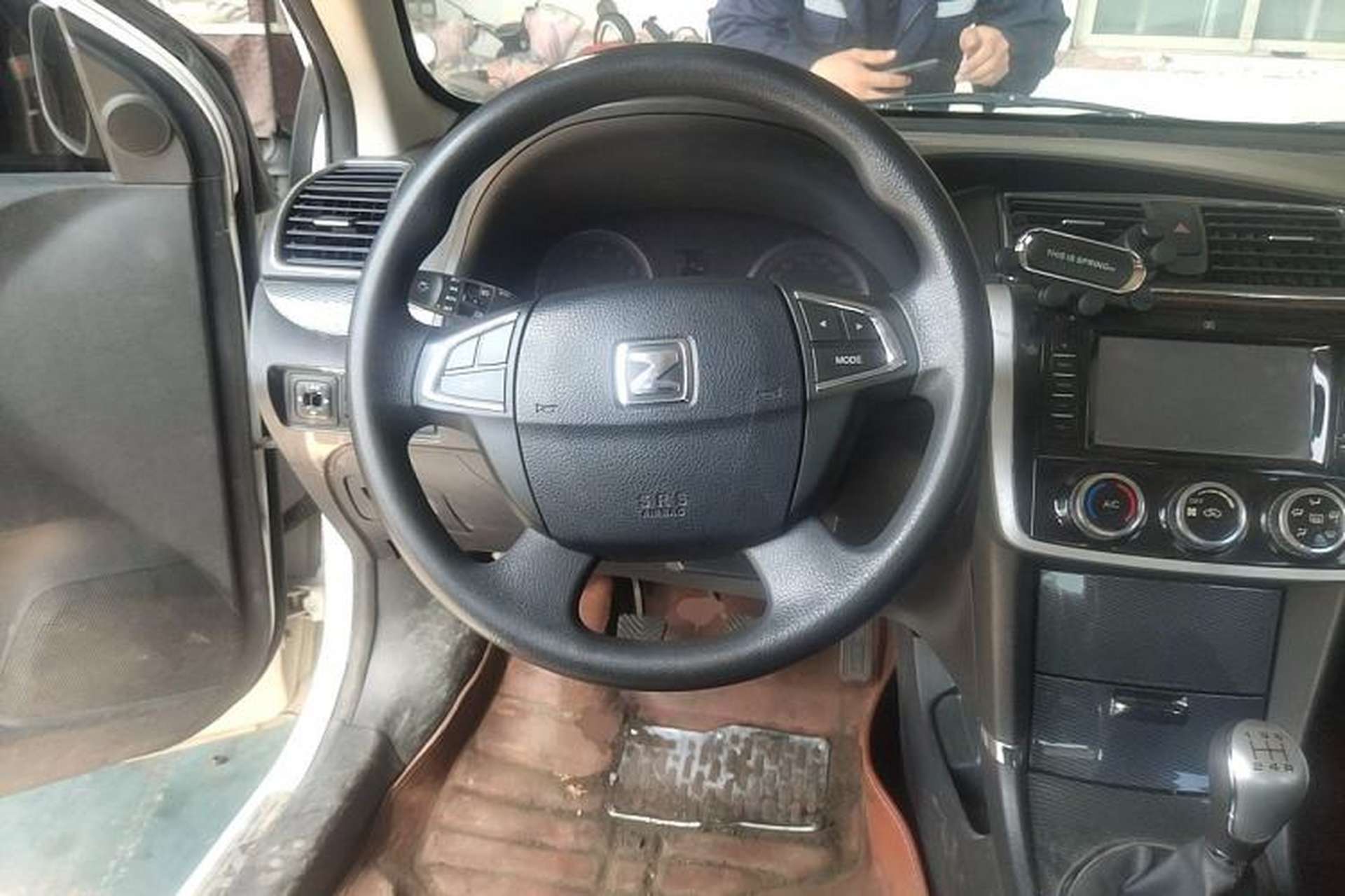 Used Zotye Z300 2016 1.5L Manual Luxury Model Steering Wheel