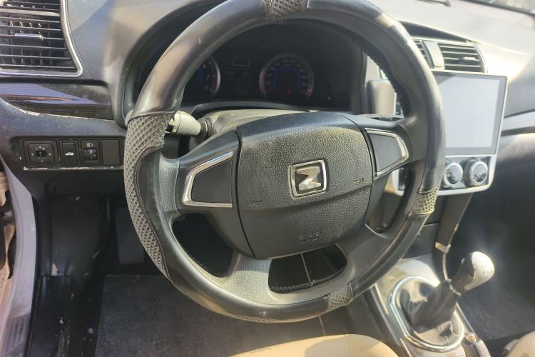 Used Zotye Z300 2016 New Vision 1.5L Manual Entry-Level Model Steering Wheel