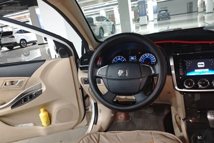 Used Zotye Z300 2016 New Vision 1.5L Manual Entry-Level Model Steering Wheel