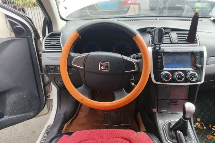 Used Zotye Z300 2016 1.5L Manual Elite Version Steering Wheel