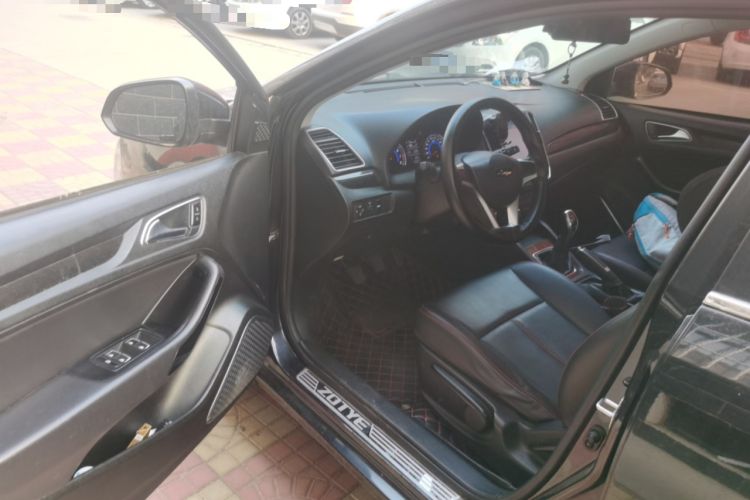 Used Zotye Z360 2017 1.5L Manual Luxury Model Driver Seat