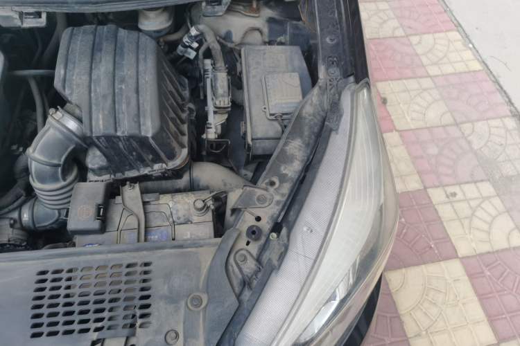 Used Zotye Z360 2017 1.5L Manual Luxury Model Engine Bay Left