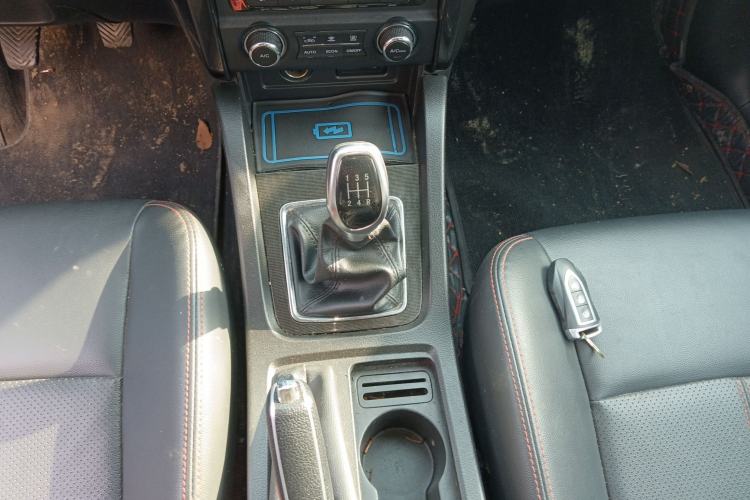 Used Zotye Z360 2017 1.5L Manual Luxury Model Gear Lever
