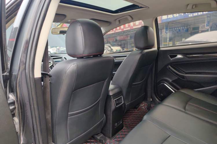 Used Zotye Z360 2017 1.5L Manual Luxury Model Headliner