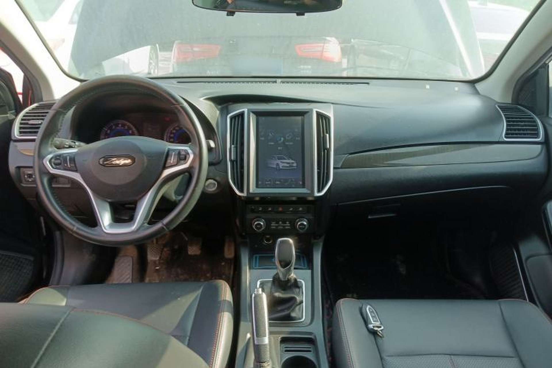 Used Zotye Z360 2017 1.5L Manual Luxury Model Interior 2