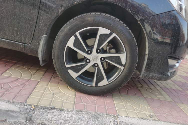 Used Zotye Z360 2017 1.5L Manual Luxury Model Right Front Wheel Hub
