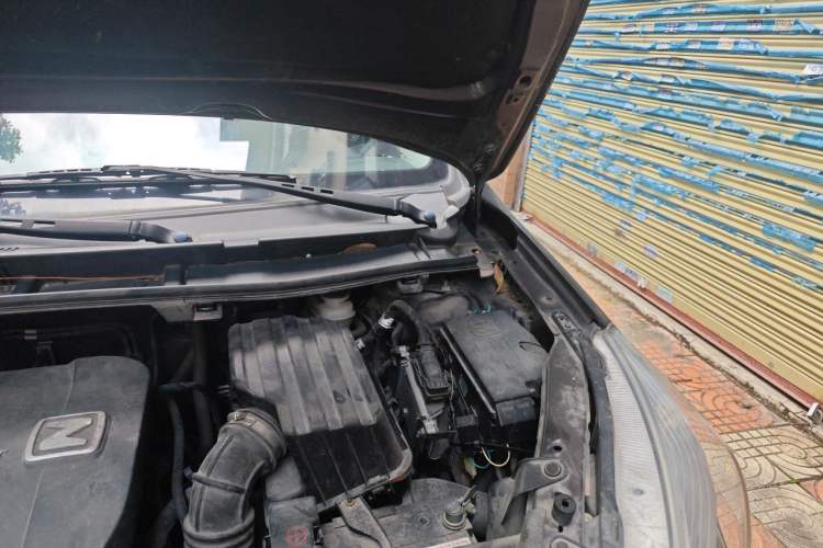 Used Zotye Z360 2017 1.5L Manual Luxury Model Engine Bay Left
