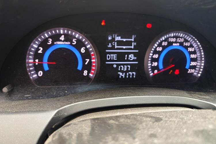 Used Zotye Z360 2017 1.5L Manual Luxury Model Odometer Close Up