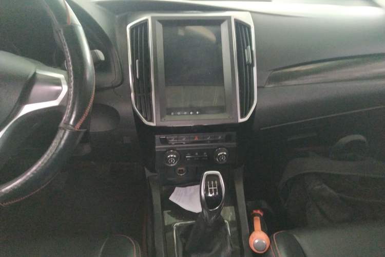 Used Zotye Z360 2017 1.5L Manual Luxury Model Audio And AC Panel