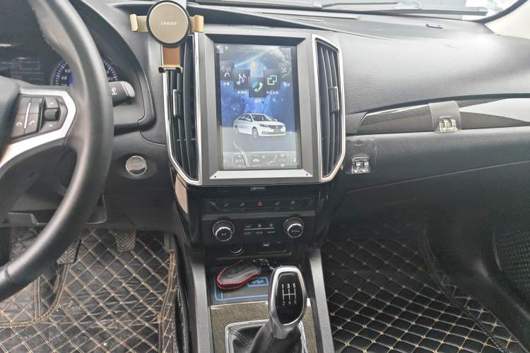Used Zotye Z360 2017 1.5L Manual Luxury Model Audio And AC Panel