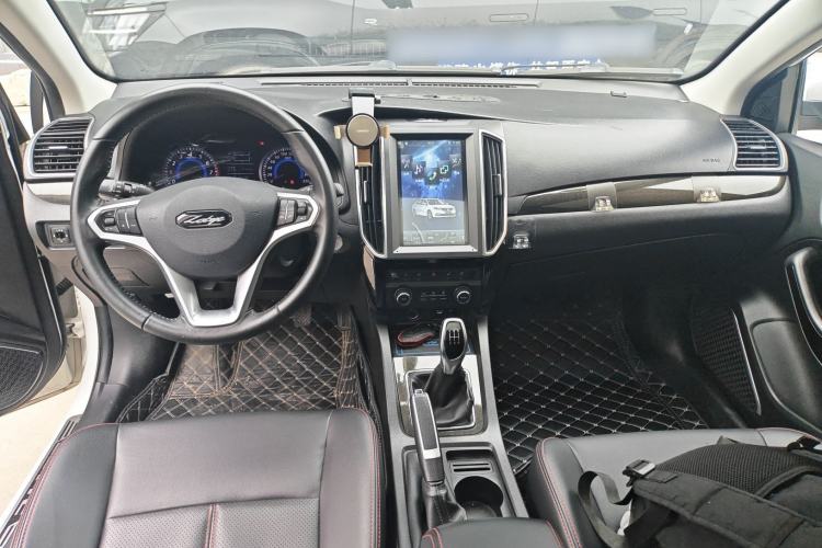 Used Zotye Z360 2017 1.5L Manual Luxury Model Center Console