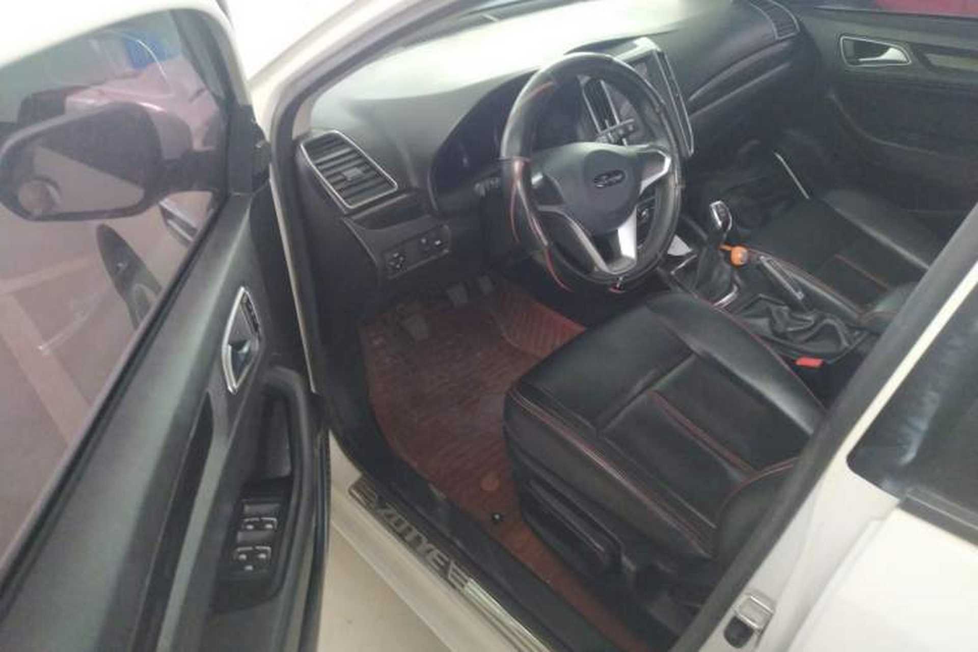 Used Zotye Z360 2017 1.5L Manual Luxury Model Driver Seat