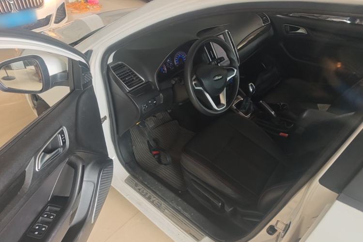 Used Zotye Z360 2017 1.5L Manual Luxury Model Driver Seat