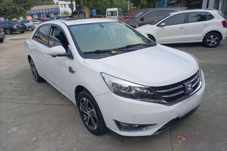 Used Zotye Z360 2017 1.5L Manual Luxury Model Front Right 45 Deg