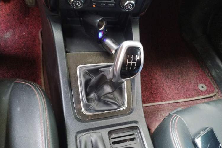 Used Zotye Z360 2017 1.5L Manual Luxury Model Gear Lever