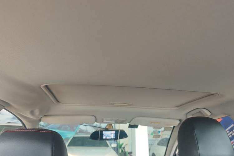 Used Zotye Z360 2017 1.5L Manual Luxury Model Headliner