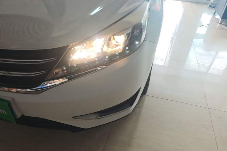 Used Zotye Z360 2017 1.5L Manual Luxury Model Left Front Headlight
