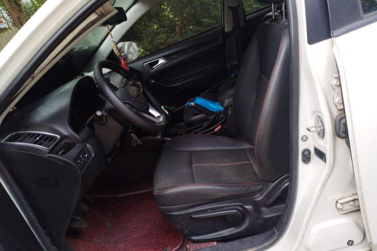 Used Zotye Z360 2017 1.5L Manual Luxury Model Left Front Seat