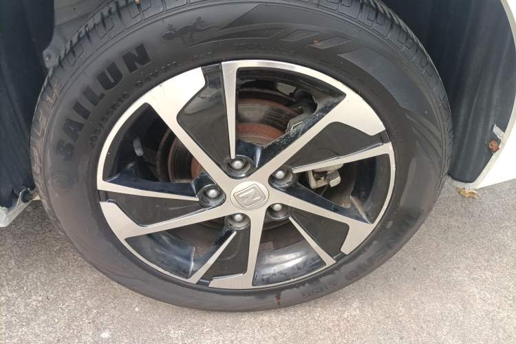 Used Zotye Z360 2017 1.5L Manual Luxury Model Left Rear Wheel Hub