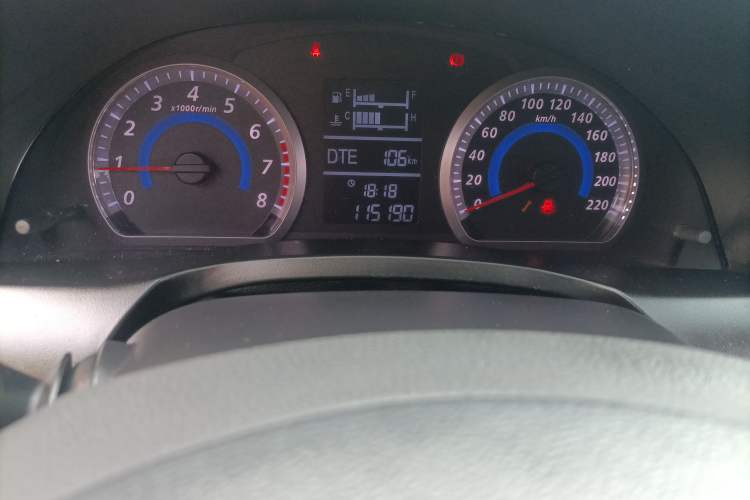 Used Zotye Z360 2017 1.5L Manual Luxury Model Odometer Close Up