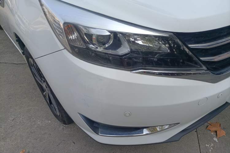 Used Zotye Z360 2017 1.5L Manual Luxury Model Right Front Headlight