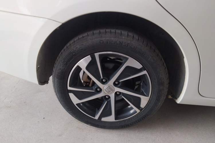Used Zotye Z360 2017 1.5L Manual Luxury Model Right Rear Wheel Hub