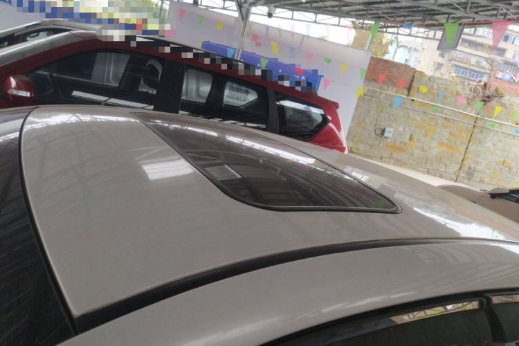 Used Zotye Z360 2017 1.5L Manual Luxury Model Roof