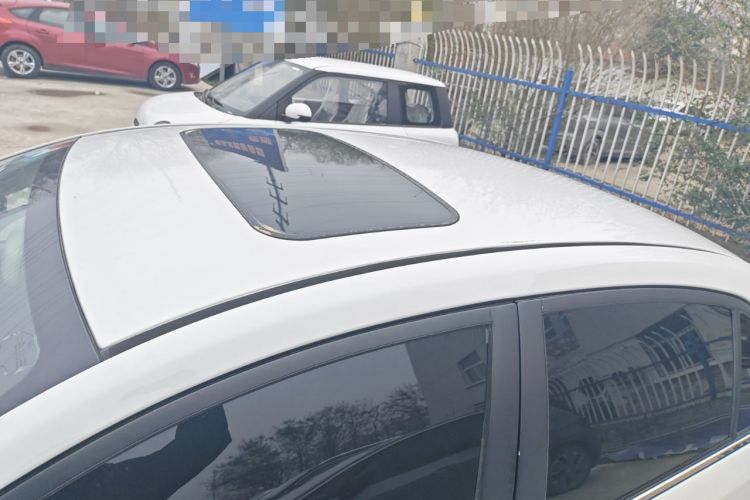 Used Zotye Z360 2017 1.5L Manual Luxury Model Roof