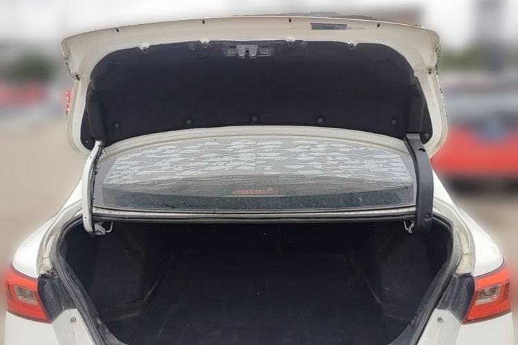 Used Zotye Z360 2017 1.5L Manual Luxury Model Trunk