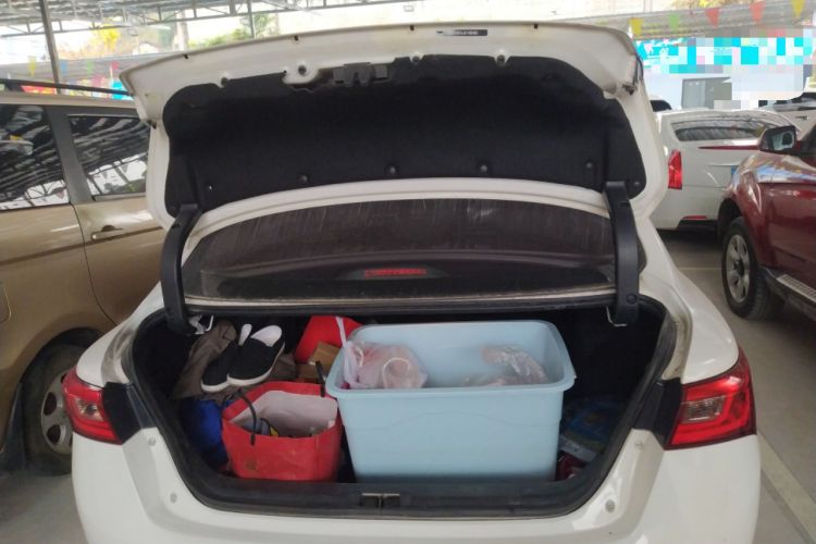 Used Zotye Z360 2017 1.5L Manual Luxury Model Trunk